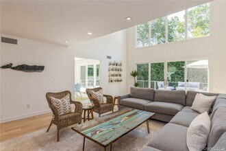19 Woodland Way in Quogue, NY - Building Photo - Building Photo