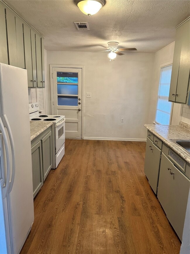 property at 502 Breezy Ln