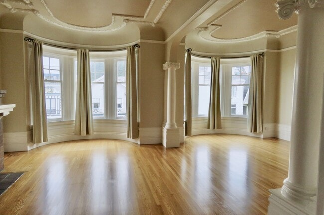 property at 819 Ashbury St