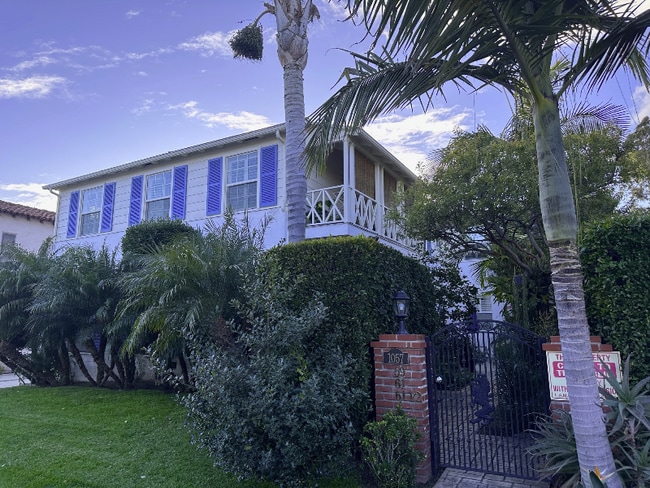 1057 Masselin Ave