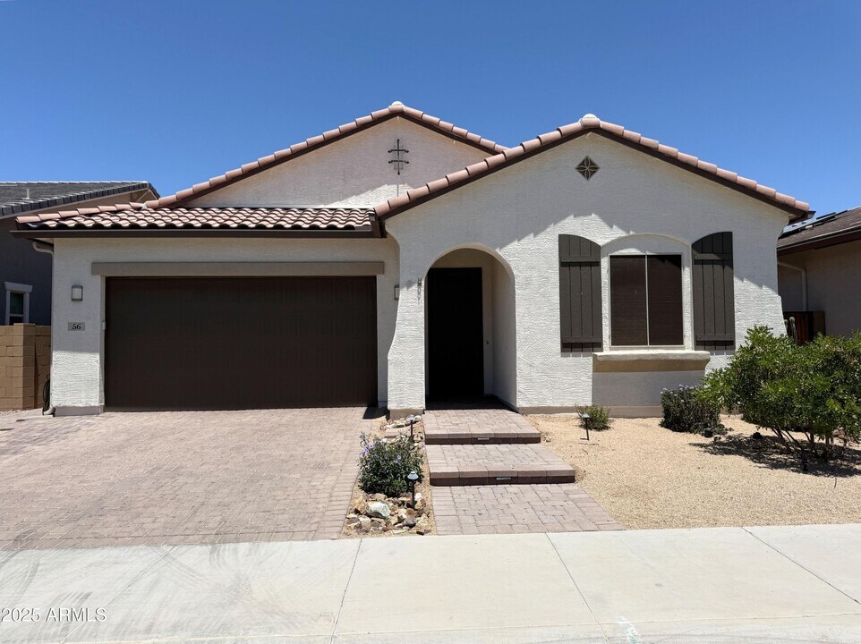 56 W Dublin St in Gilbert, AZ - Building Photo