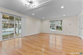 15 W Main St in Norwalk, CT - Building Photo - Building Photo