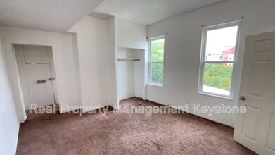 429 Island Ave in Mckees Rocks, PA - Building Photo - Building Photo