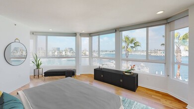 Esprit Marina del Rey in Marina Del Rey, CA - Building Photo - Building Photo