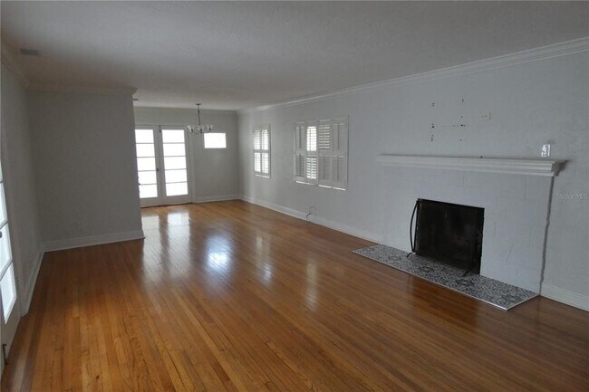 637 23rd Ave N in St. Petersburg, FL - Building Photo - Building Photo