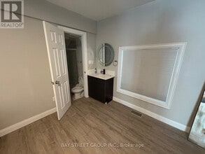 5757 Stanley Ave in Niagara Falls, ON - Building Photo - Building Photo