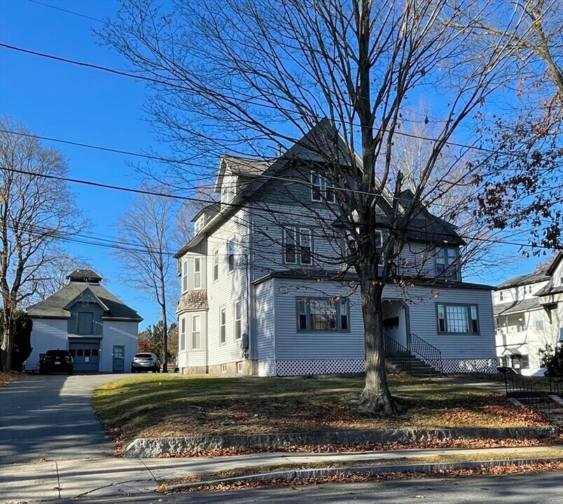 5 Fay St in Westborough, MA - Building Photo