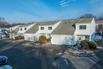 Chippenwood Estates in Bristol, CT - Building Photo - Building Photo
