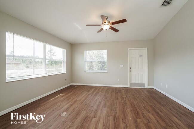 1019 Danforth St-Unit -Unit A in Lehigh Acres, FL - Building Photo - Building Photo