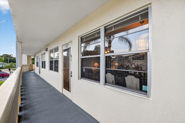 2035 Ainslie C in Boca Raton, FL - Building Photo - Building Photo