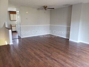 174-176 Oakland St in Manchester, CT - Building Photo - Building Photo