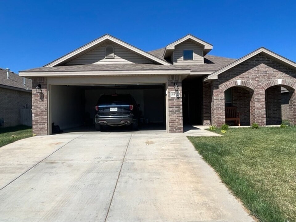 4912 Hinson St in Amarillo, TX - Foto de edificio