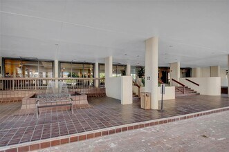 600 Biltmore Way in Coral Gables, FL - Building Photo - Building Photo