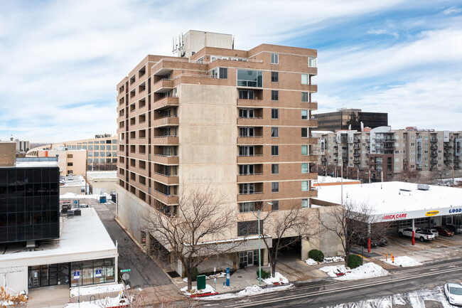 Broadway Towers in Salt Lake City, UT - Foto de edificio - Building Photo