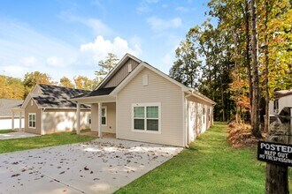 5519 Laborde Ave in Charlotte, NC - Building Photo - Building Photo