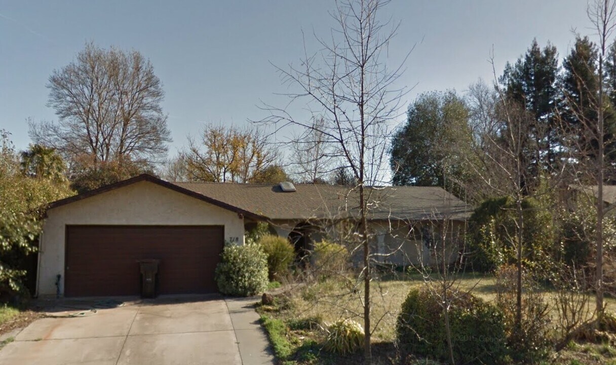 718 Kings Canyon Way in Chico, CA - Building Photo