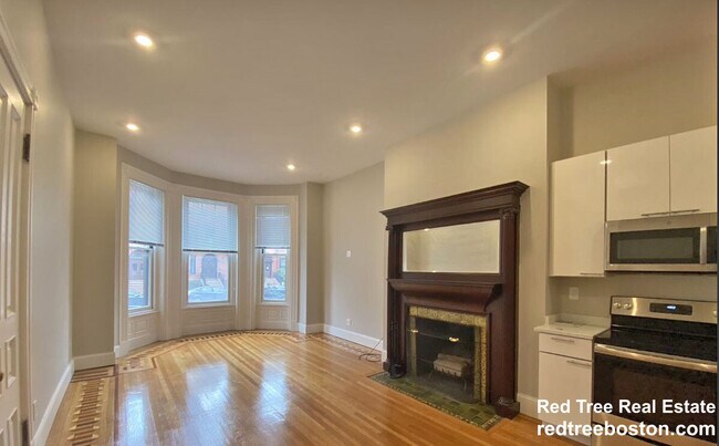 287 Newbury St, Unit 1
