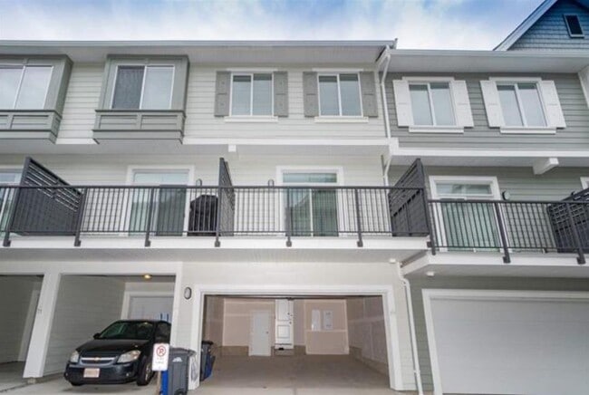 16678-16625 61 in Surrey, BC - Building Photo - Building Photo