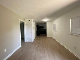 Peabody Village in Memphis, TN - Building Photo