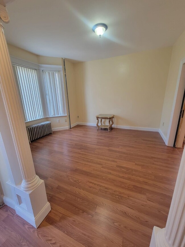 54 Warner Ave in Jersey City, NJ - Building Photo - Building Photo