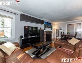 33 Pershing Rd, Unit 1 in Boston, MA - Building Photo - Building Photo