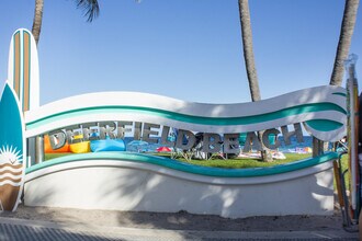 1955 NE 4th St in Deerfield Beach, FL - Building Photo - Building Photo