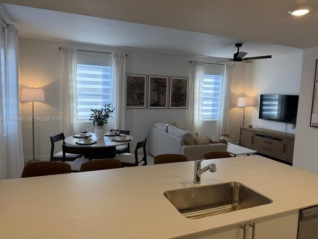 12486 SW 248th St in Princeton, FL - Building Photo - Building Photo