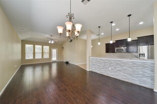 13515 Smith Lake Ln in Houston, TX - Building Photo - Building Photo