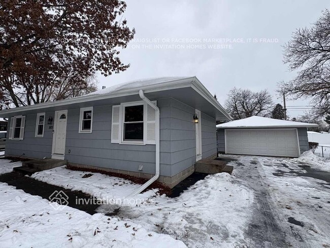 2675 2nd St N in North St. Paul, MN - Building Photo - Building Photo