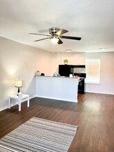 1533 Industrial Dr E, Unit 221 in Sulphur Springs, TX - Building Photo - Building Photo