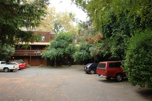 Creekside Studios Apartments