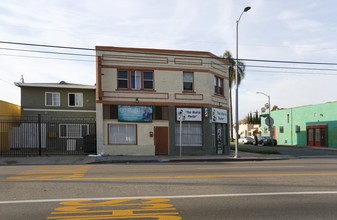 2820 W Slauson Ave in Los Angeles, CA - Building Photo - Building Photo