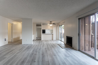 PV Victoria Apartments in Rancho Palos Verdes, CA - Building Photo - Interior Photo