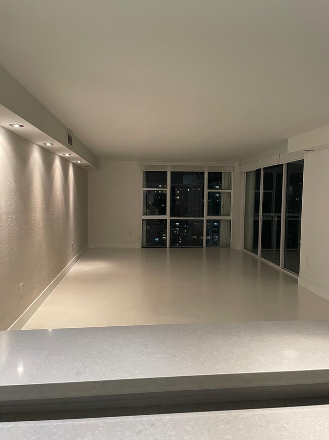 property at 3625 N Country Club Dr