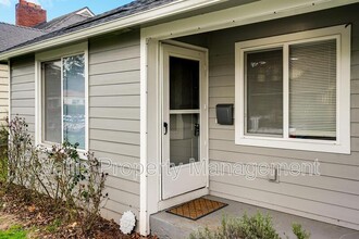 1130 14th St NE in Salem, OR - Building Photo - Building Photo
