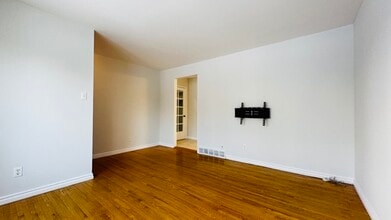 123 Woodrow Crescent in London, ON - Building Photo - Building Photo