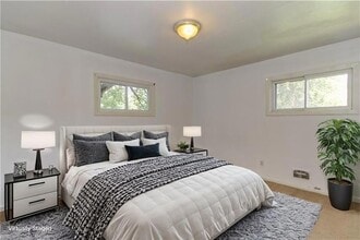 1316 Gabriel Dr in Norfolk, VA - Foto de edificio - Building Photo