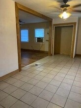 218 Elm St in Clyde, TX - Foto de edificio - Building Photo
