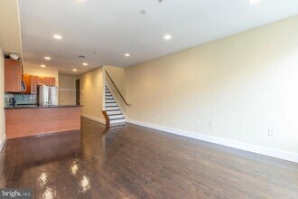 838 N 15th St in Philadelphia, PA - Building Photo - Building Photo