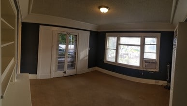 3811 E 10th St, Unit 3811 in Long Beach, CA - Building Photo - Building Photo