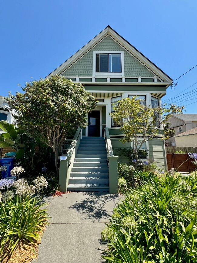 1910 Union St, Unit A - 3 of 5 bdrms for rent