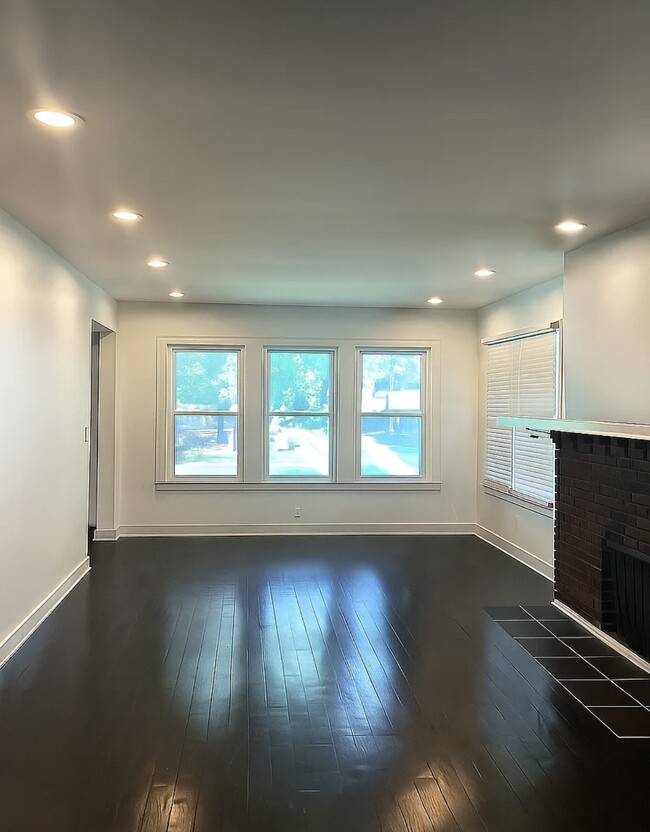 106 S Harvard Ave in Villa Park, IL - Building Photo - Building Photo