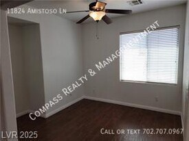 11824 Amistoso Ln in Las Vegas, NV - Building Photo