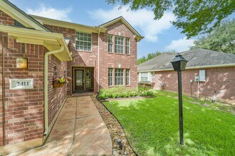 2411 Misty Falls Ct in Richmond, TX - Building Photo - Building Photo