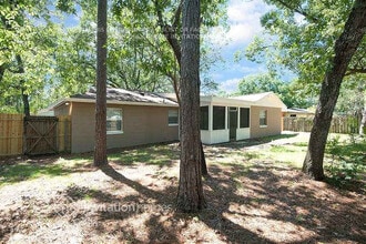 100 Laguna Ct in Sanford, FL - Foto de edificio - Building Photo