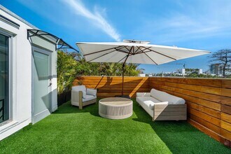 361 Jefferson Ave, Unit 1 in Miami Beach, FL - Building Photo - Building Photo
