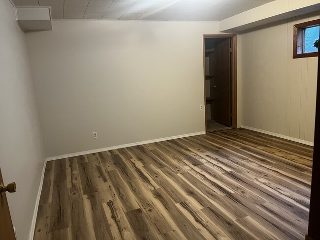 4310 Pacific Way, Unit B in Longview, WA - Building Photo - Building Photo