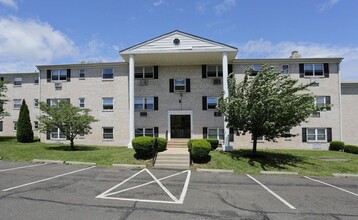 Westbury in Willow Grove, PA - Foto de edificio - Building Photo