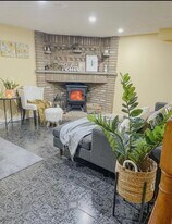 700 Brock Av in Toronto, ON - Building Photo