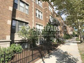 2017 Commonwealth Ave in Boston, MA - Building Photo - Building Photo